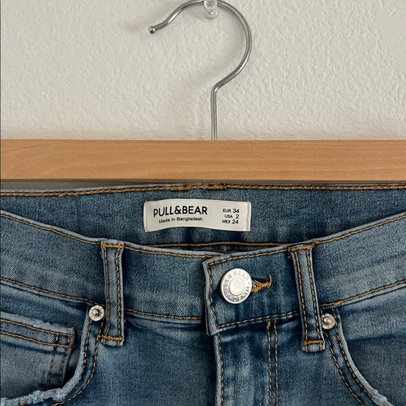 Pull&Bear High Rise Distressed Blue Jeans - Picture 2 of 6